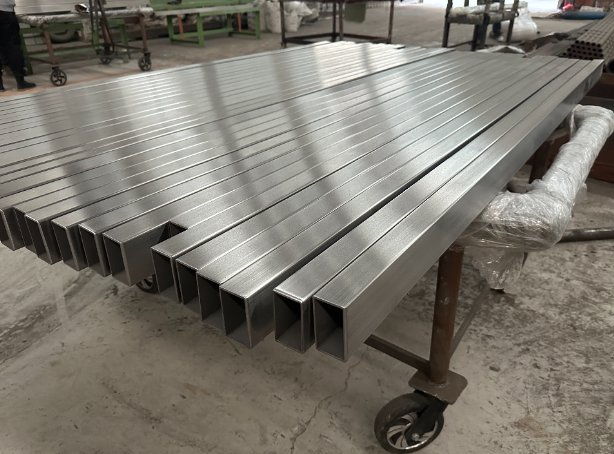 昌都新能源汽车用不锈钢方管 现货